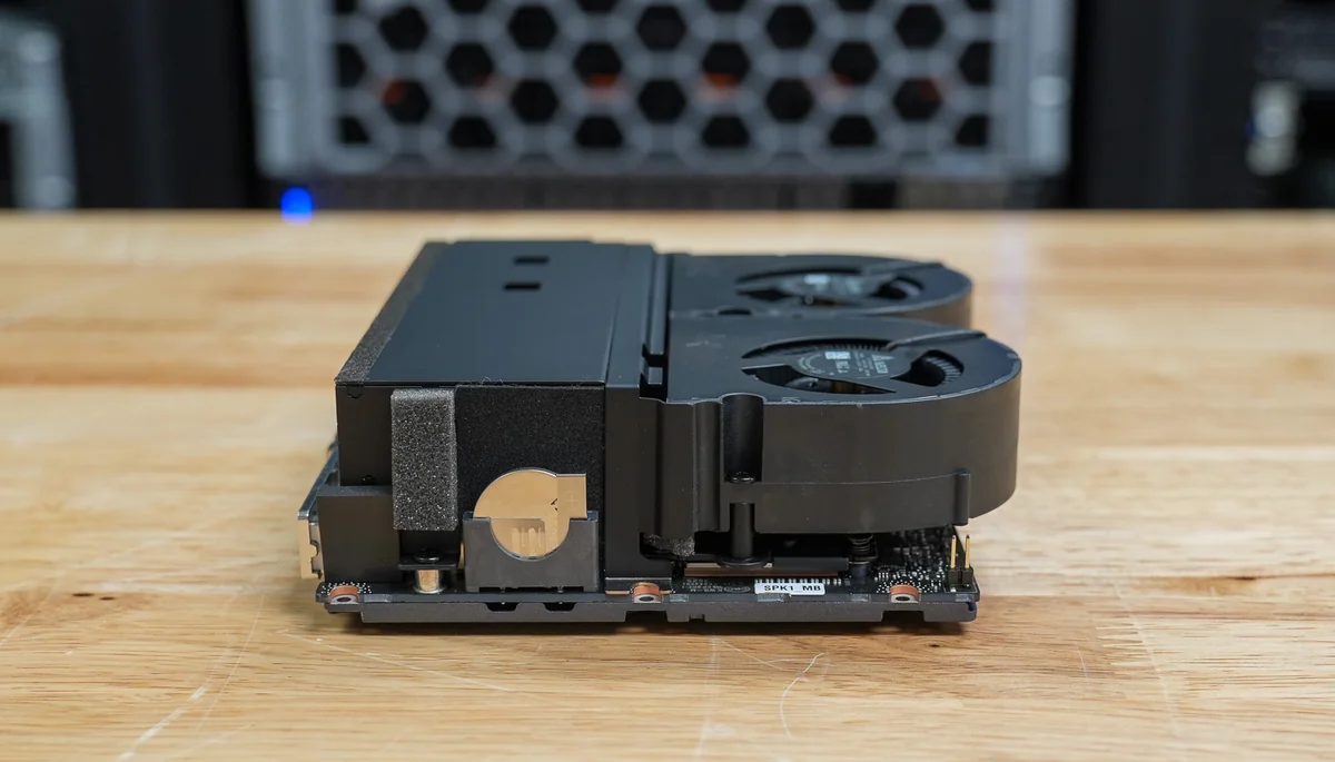 GIGABYTE AI TOP ATOM GB10 Grace Blackwell AI desktop, front view